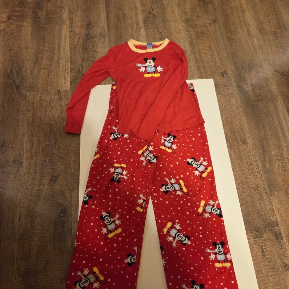 Vintage Disney Intimates & Sleepwear/Mickey Mouse with Winter Snowflakes